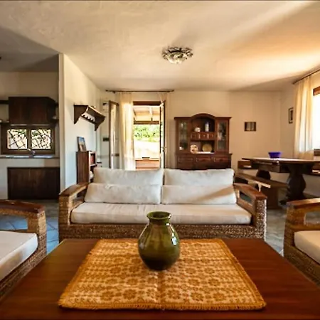 Holiday home Ginepro, Spaziosa, A 200 Metri Dal Mare